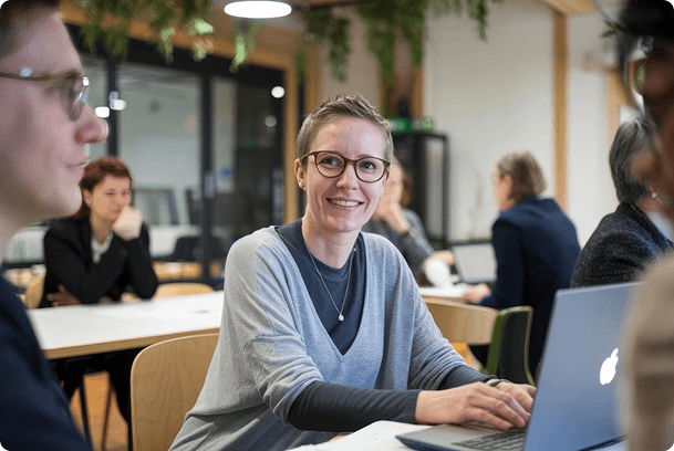 SaaS Leader CRO a meeting